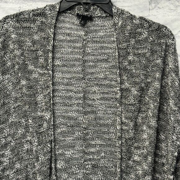 Torrid Womens 2 Black White Cardigan Sleeveless Open Front Lightweight Sweater - Picture 2 of 12